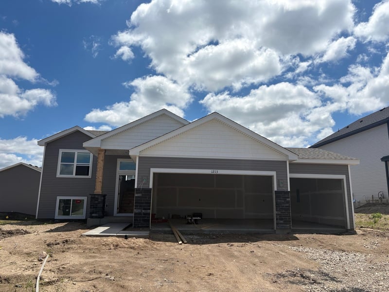 1213 Deerpath Dr NE, Hanover, MN 55341