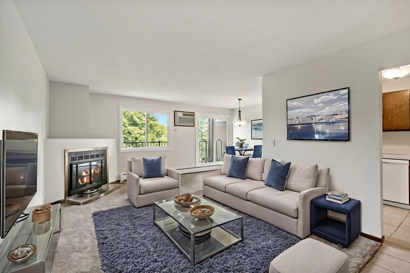 7301 W 101st St #210, Bloomington, MN 55438