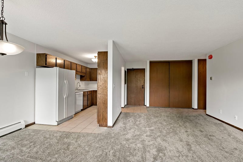 7301 W 101st St #210, Bloomington, MN 55438