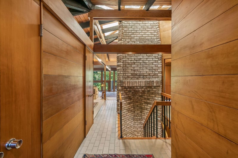 3530 Ridgewood Rd, Arden Hills, MN 55112
