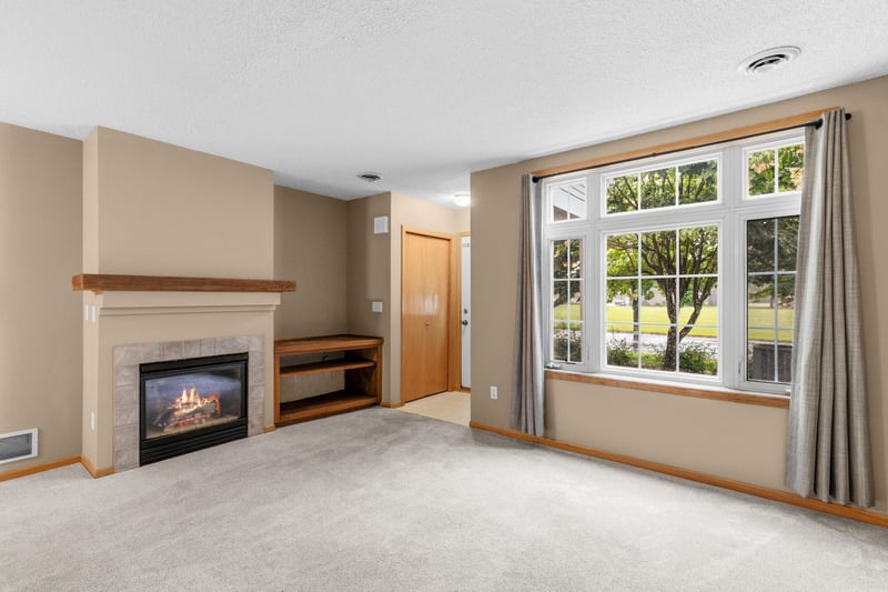 479 Aqua Cir, Lino Lakes, MN 55014