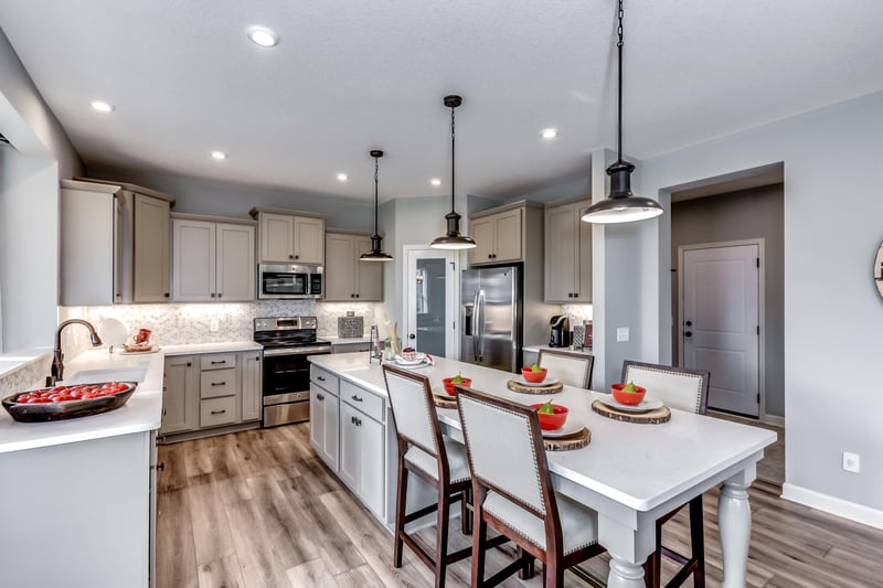 1149 Woods Creek Dr, Delano, MN 55328