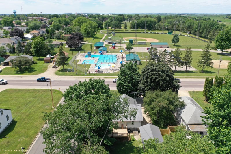 305 N Wabasha, Plainview, MN 55964