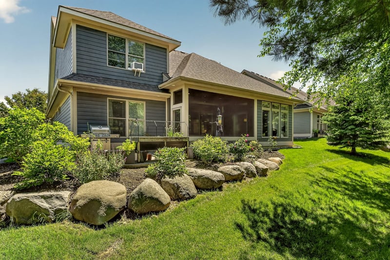 933 Fox Valley Pl SW, Rochester, MN 55902