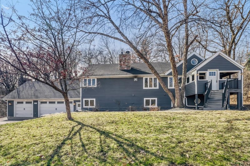 2300 Ford Rd, Minnetonka, MN 55305