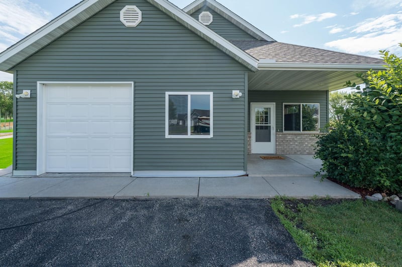 248 Frenzel Dr, Arlington, MN 55307