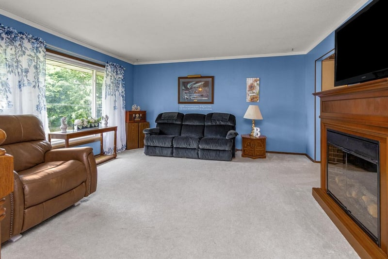 101 Marlane Cir, Jordan, MN 55352