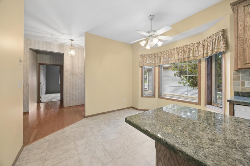 2282 Stephani Ct, Little Canada, MN 55117