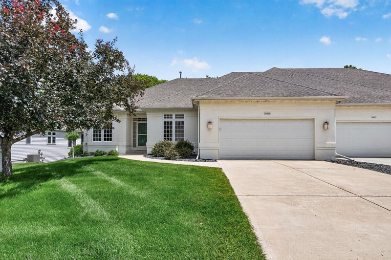 16848 Iredale Pa, Lakeville, MN 55044