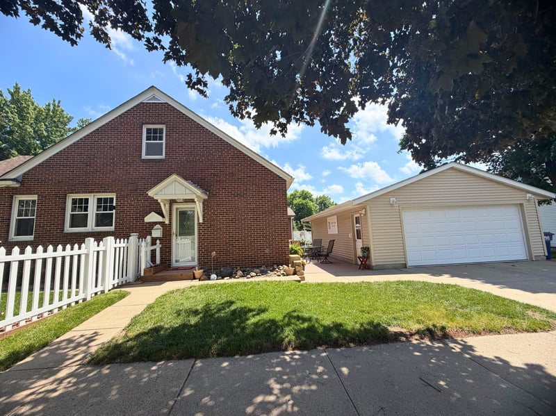 927 N State St, New Ulm, MN 56073
