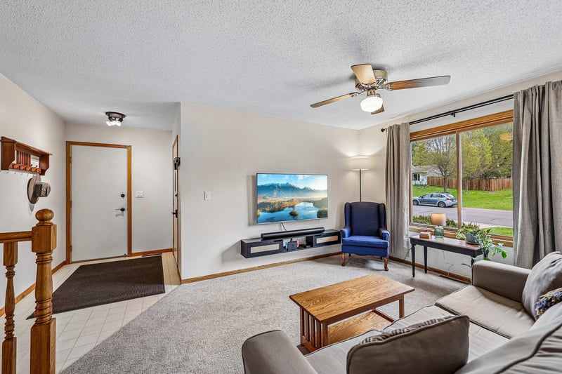 931 Chestnut St, Taylors Falls, MN 55084