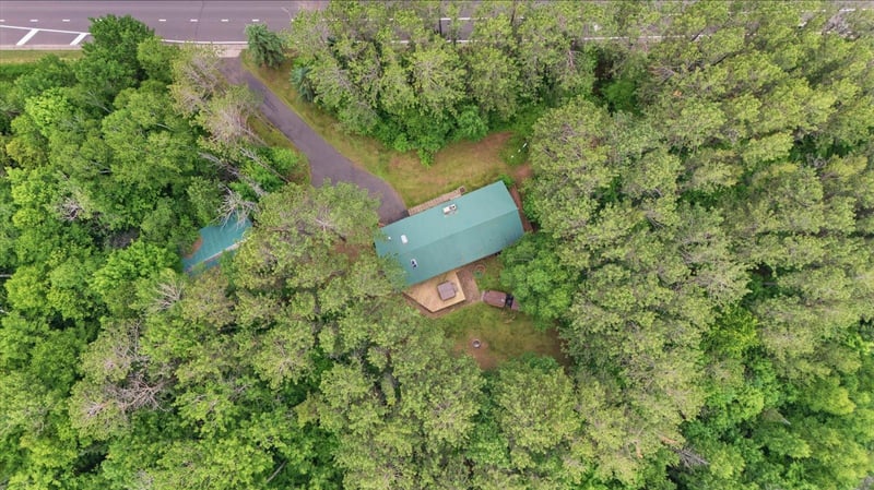 2016 Rice Lake Rd, Duluth, MN 55811