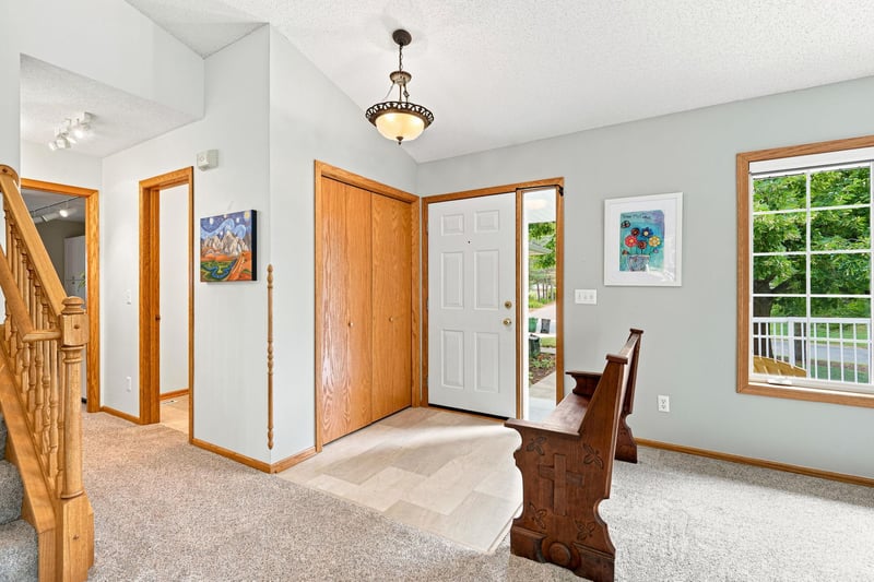 3393 Owasso St, Shoreview, MN 55126