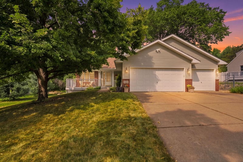 3393 Owasso St, Shoreview, MN 55126