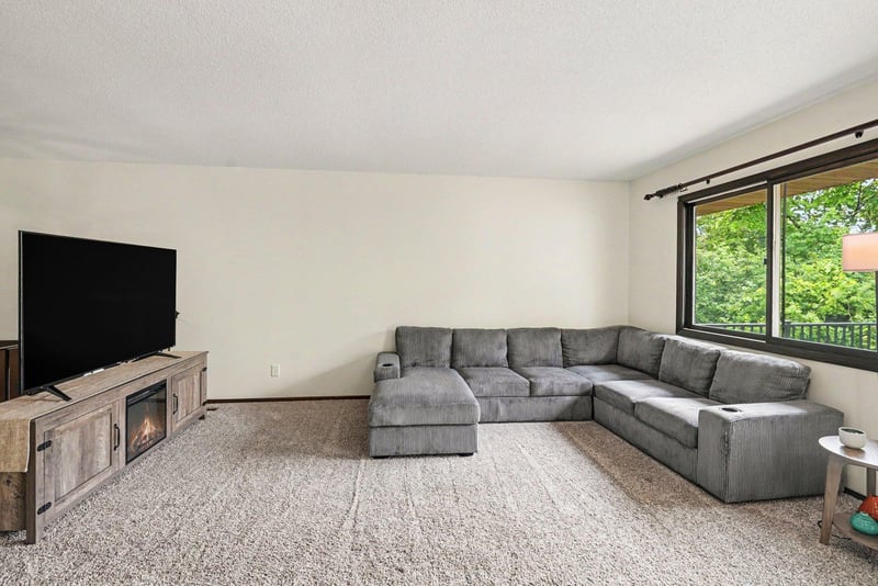 4159 Sylvia Ct, Shoreview, MN 55126
