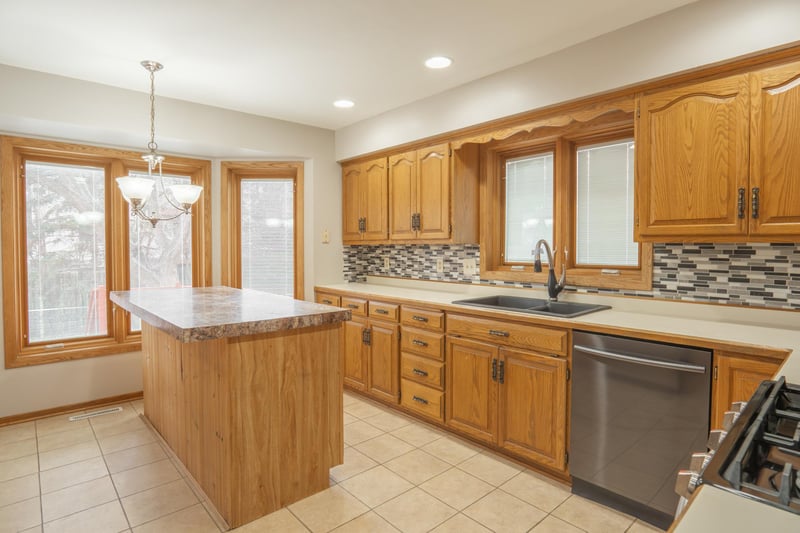 5245 Clayton Dr, Maple Plain, MN 55359