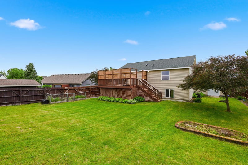 808 Cologne Ln, Waverly, MN 55390