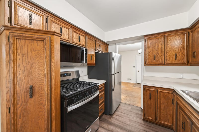 525 79th Ave NE, Spring Lake Park, MN 55432