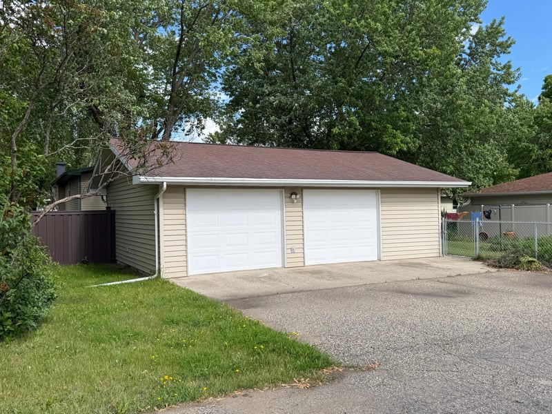 308 Sunset Ave, Detroit Lakes, MN 56501
