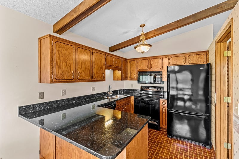 1289 Bridle Path Ct, White Bear Lake, MN 55110