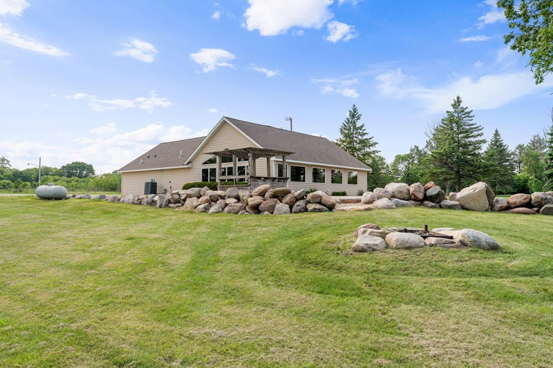 3700 11th Pl NE, Austin, MN 55912