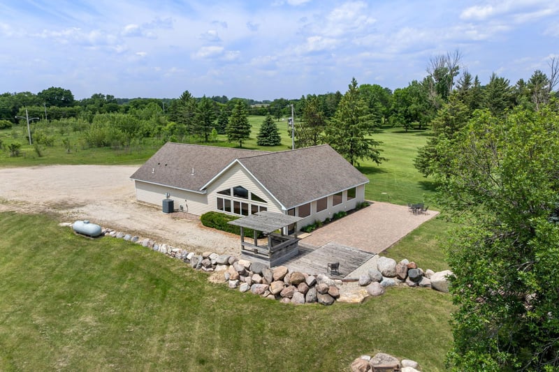 3700 11th Pl NE, Austin, MN 55912