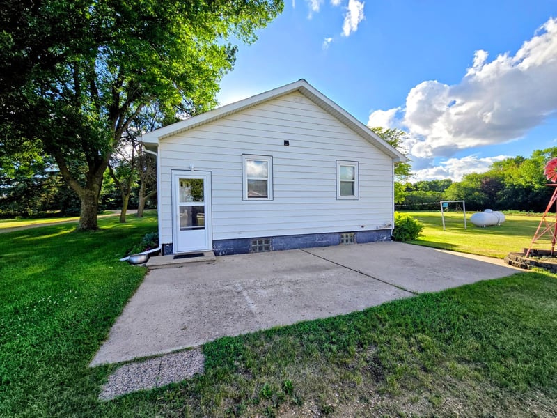 1760 110th Ave, Pipestone, MN 56164