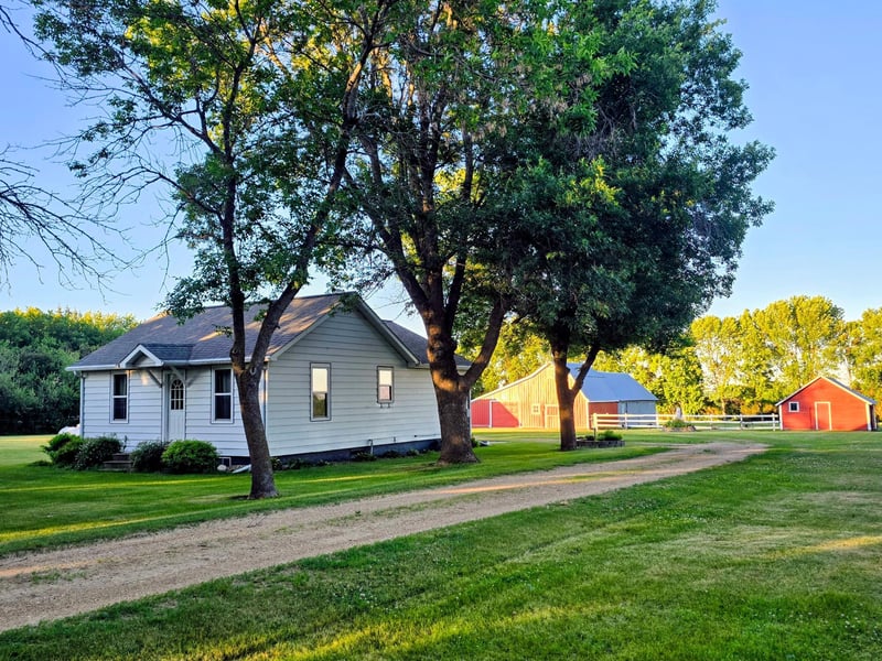 1760 110th Ave, Pipestone, MN 56164