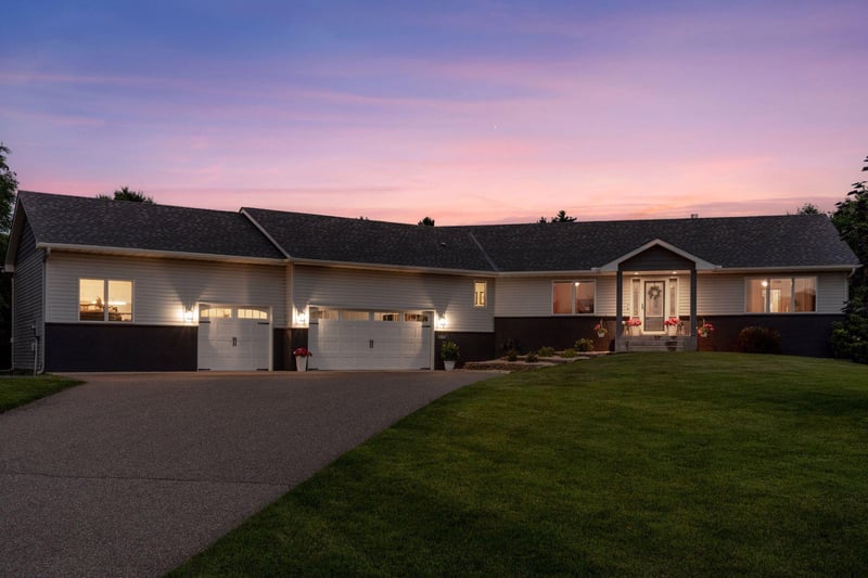 17007 Vickers St NE, Ham Lake, MN 55304
