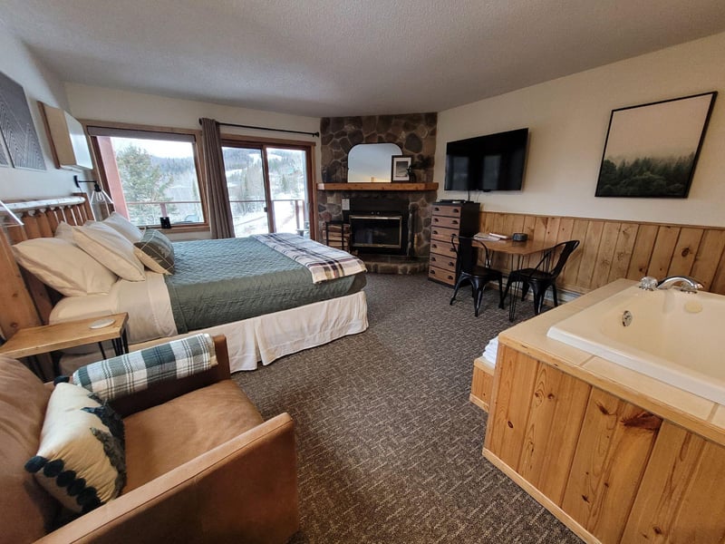 109 Bridge Run Ln #A, Tofte, MN 55615