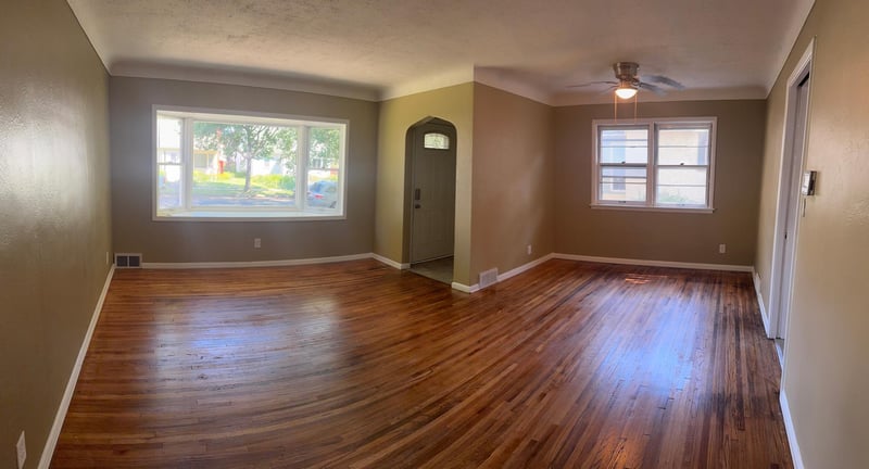 966 Hawthorne Ave E, Saint Paul, MN 55106