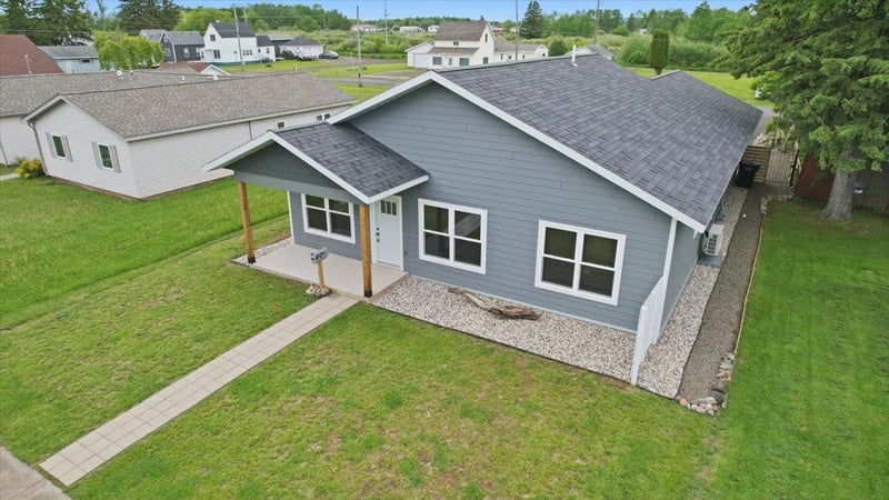2213 Oakes Ave, Superior, WI 54880