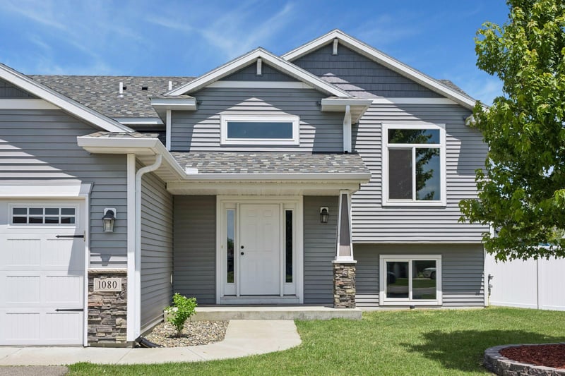 1080 Mitchell Ave, Clearwater, MN 55320
