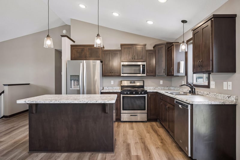 1080 Mitchell Ave, Clearwater, MN 55320