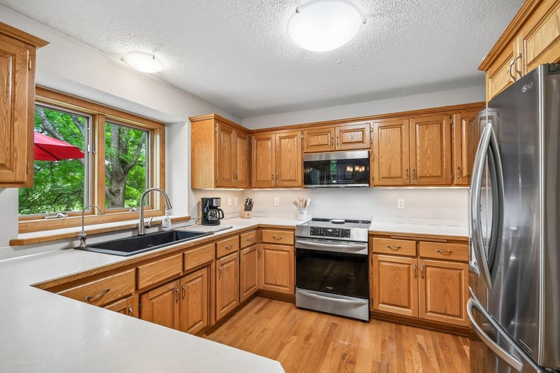 1066 Cripple Creek Ps, Lino Lakes, MN 55038