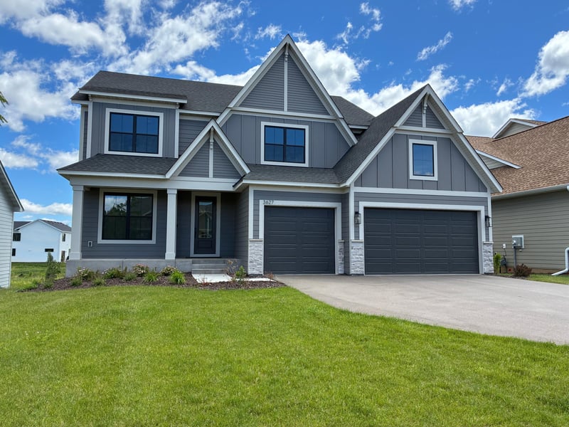 3627 Knightsbridge Trl N, Lake Elmo, MN 55042