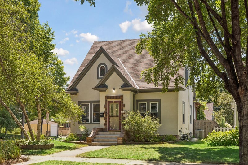 1878 Palace Ave, Saint Paul, MN 55105
