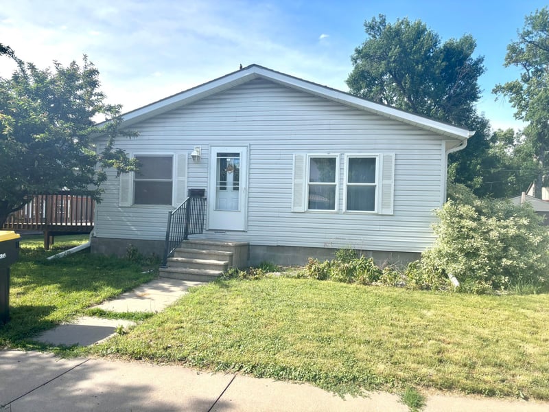 211 E Broadway St, Redwood Falls, MN 56283
