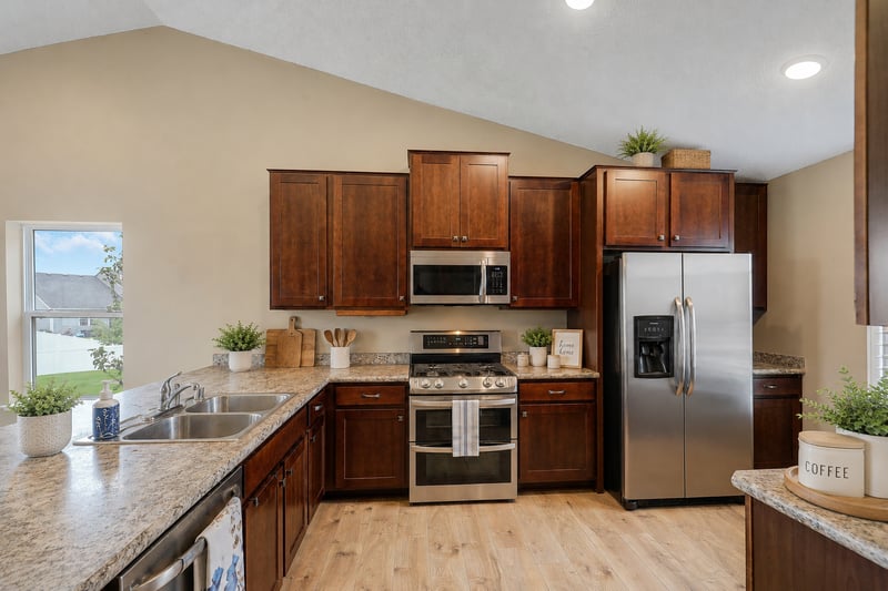 15174 Emory Cir, Apple Valley, MN 55124
