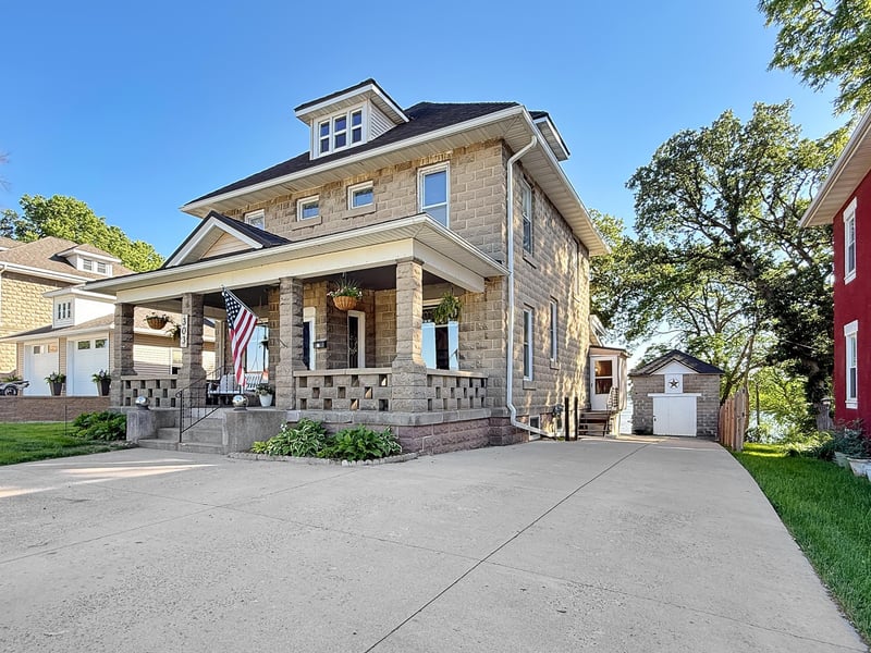303 Lake Ave, Fairmont, MN 56031