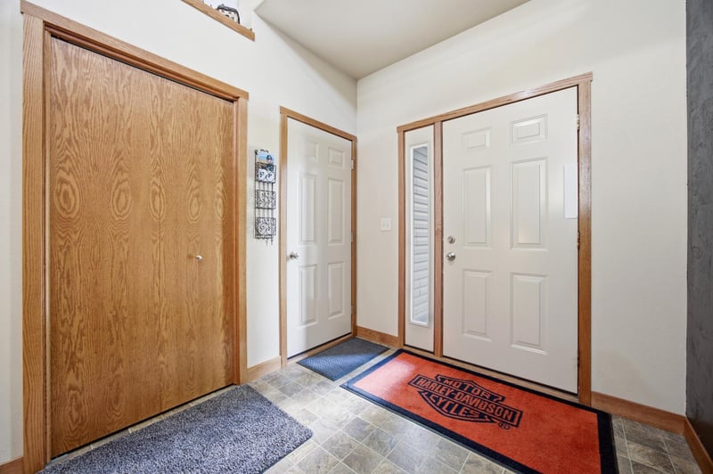 1403 35th Street Cir S, Moorhead, MN 56560