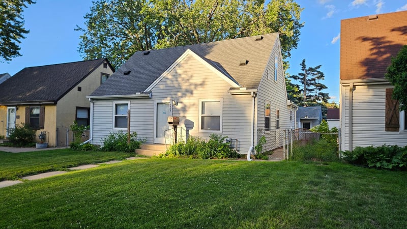 5825 45th Ave S, Minneapolis, MN 55417