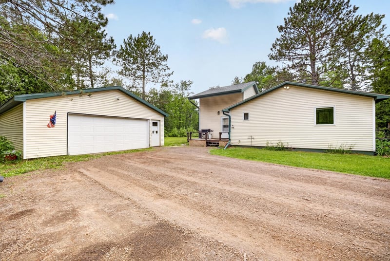 6745 Riverside Dr, Finland, MN 55603