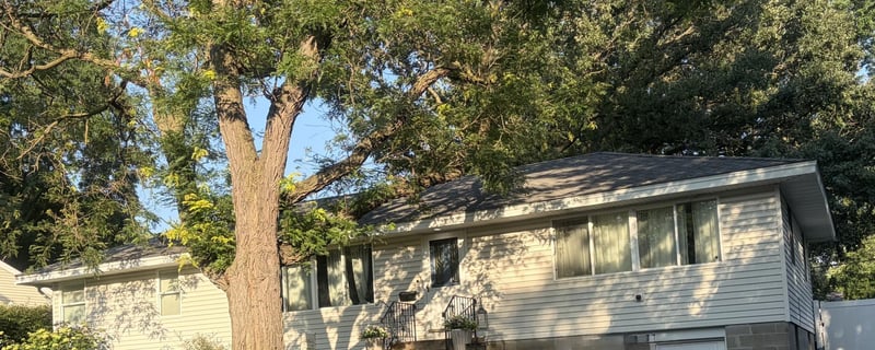 6853 7th St NE, Fridley, MN 55432