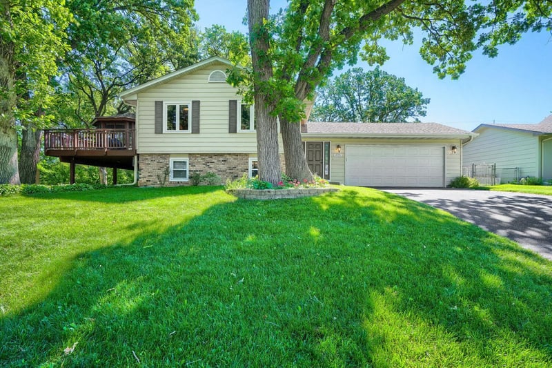 6715 Ashton Ave NE, Fridley, MN 55432