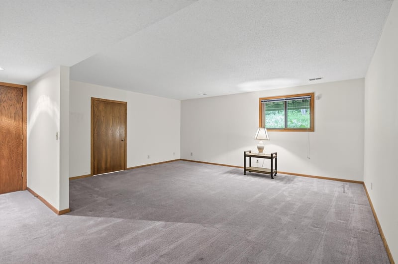 72 Garden Dr, Burnsville, MN 55337