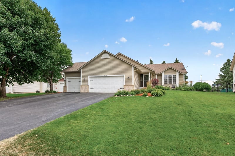 7833 Jorgensen Ave S, Cottage Grove, MN 55016