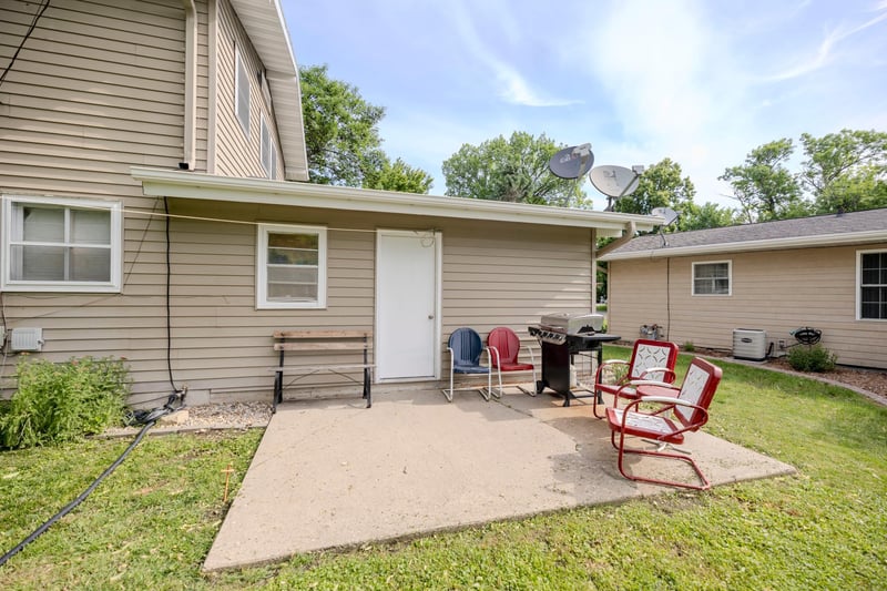 3 Sunnyslope Rd, Morris, MN 56267