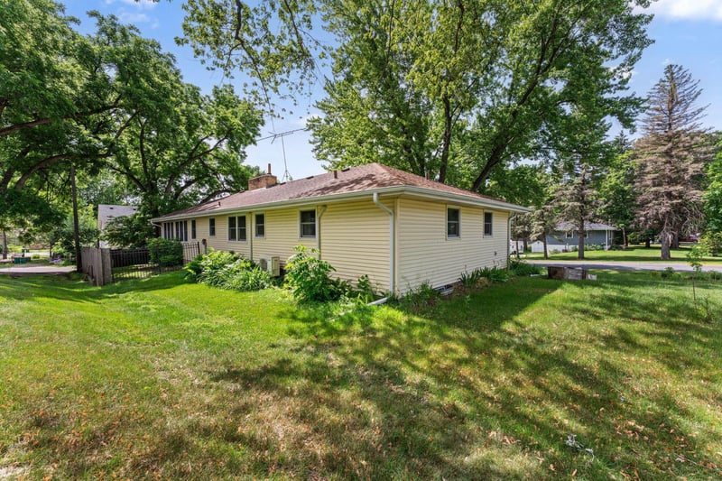 8360 Cedar St, Rockford, MN 55373