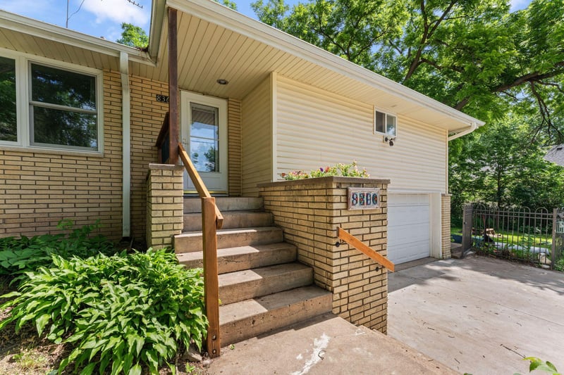 8360 Cedar St, Rockford, MN 55373